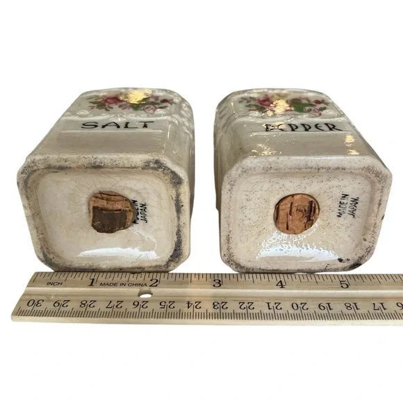 Large Vintage Transferware Salt & Pepper Shakers, Made in Japan - Picture 3 of 7